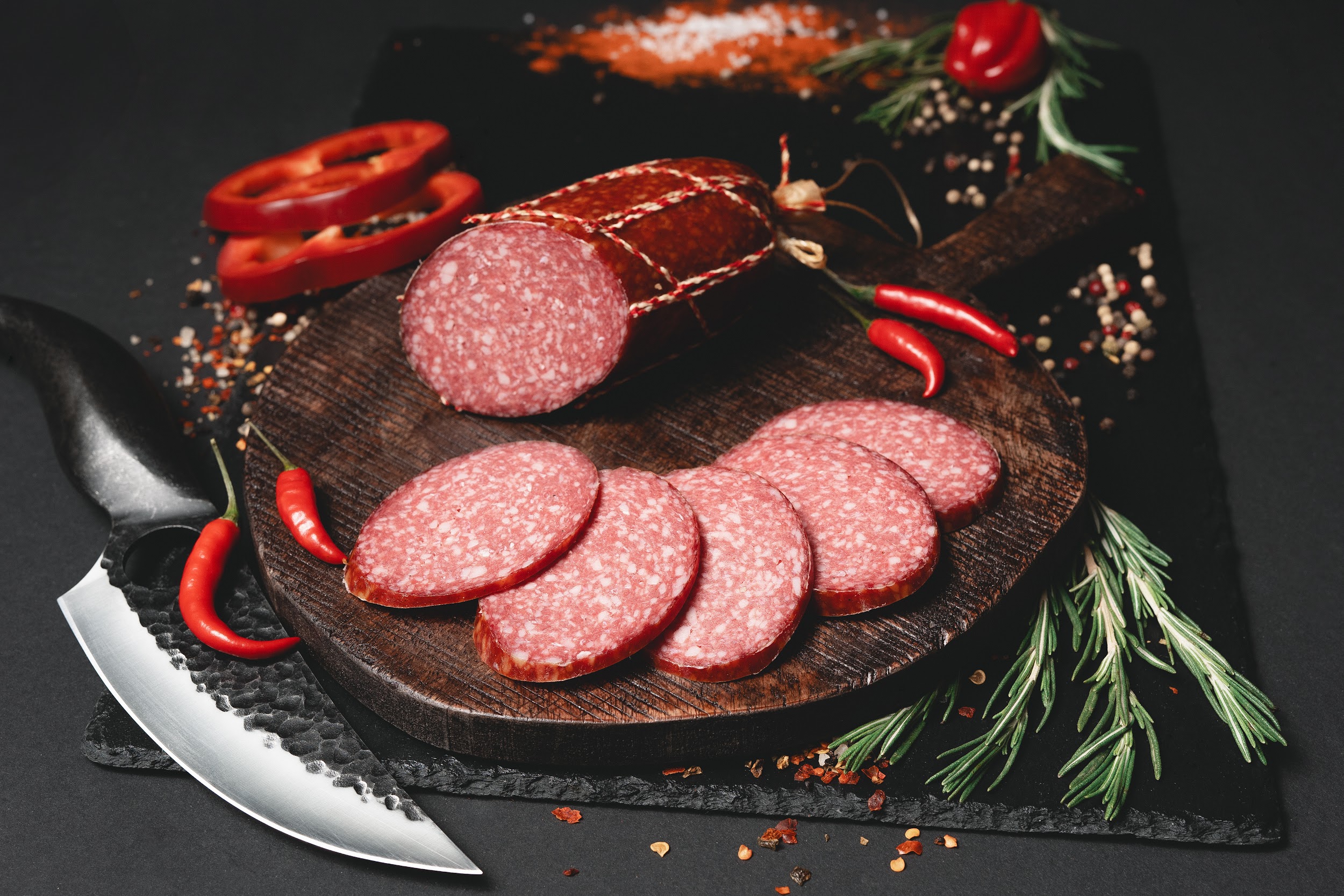 Rindersalami aufgeschnitten