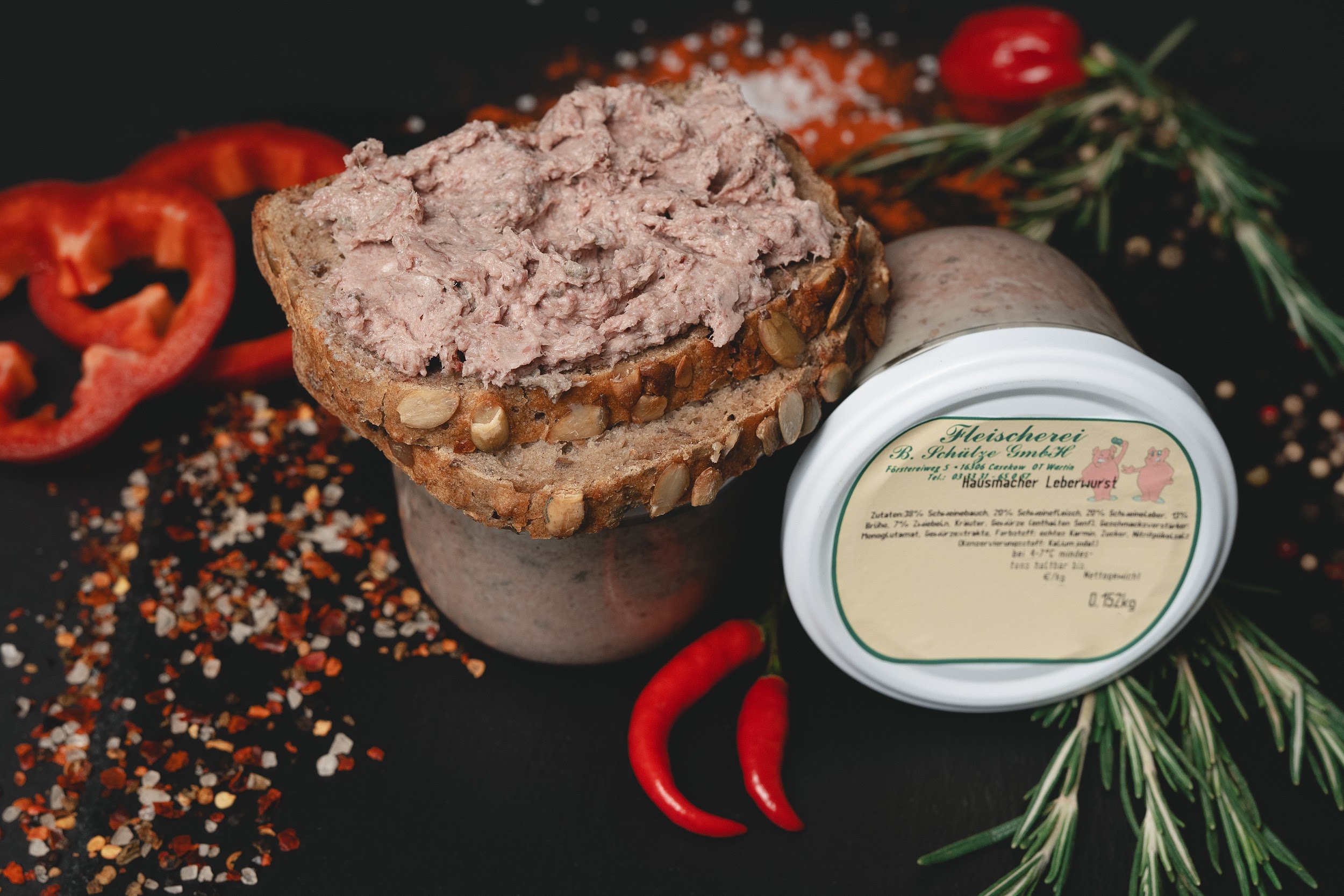 Hausmacher Lerberwurst auf Brot