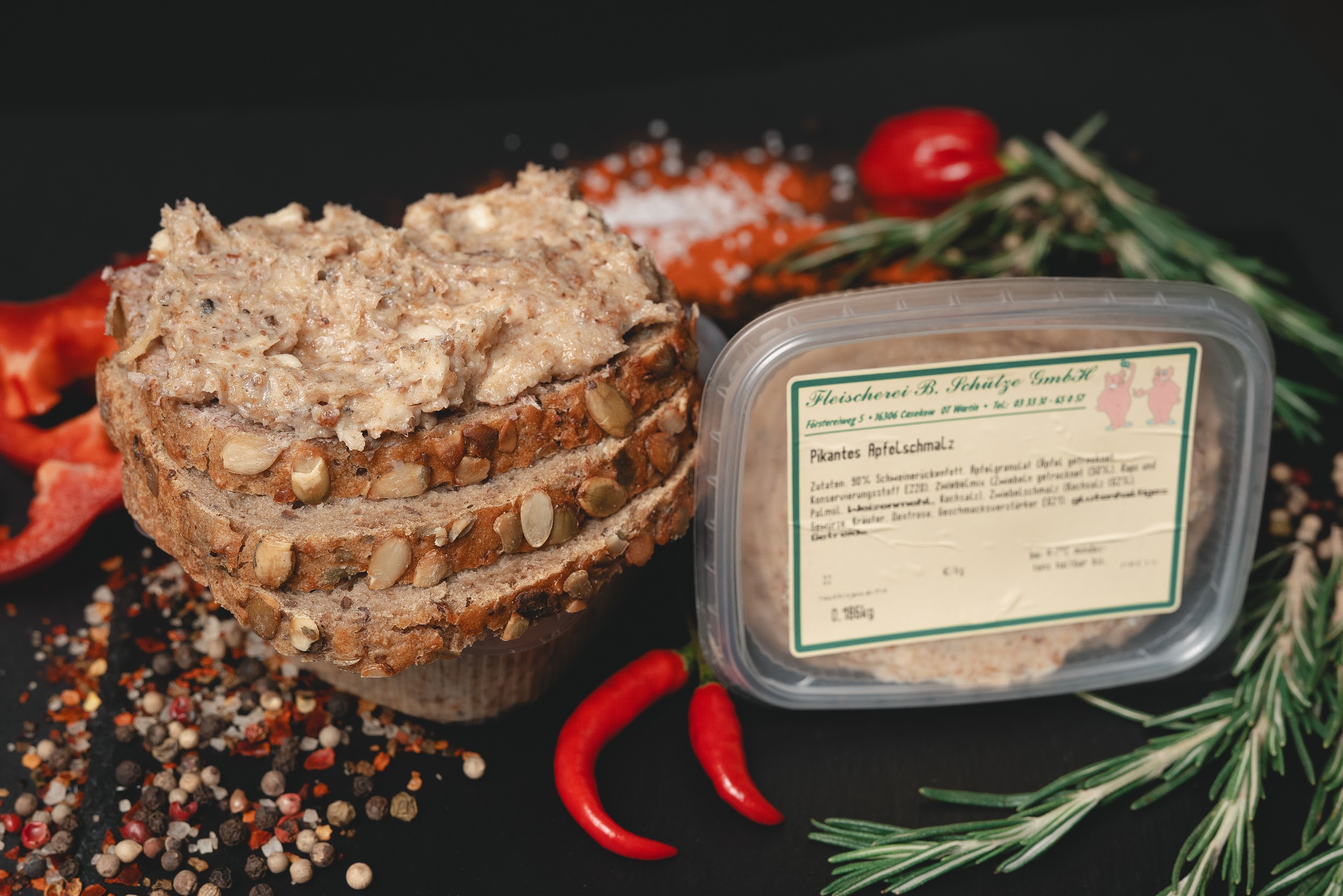 Pikantes Apfelschmalz auf Brot